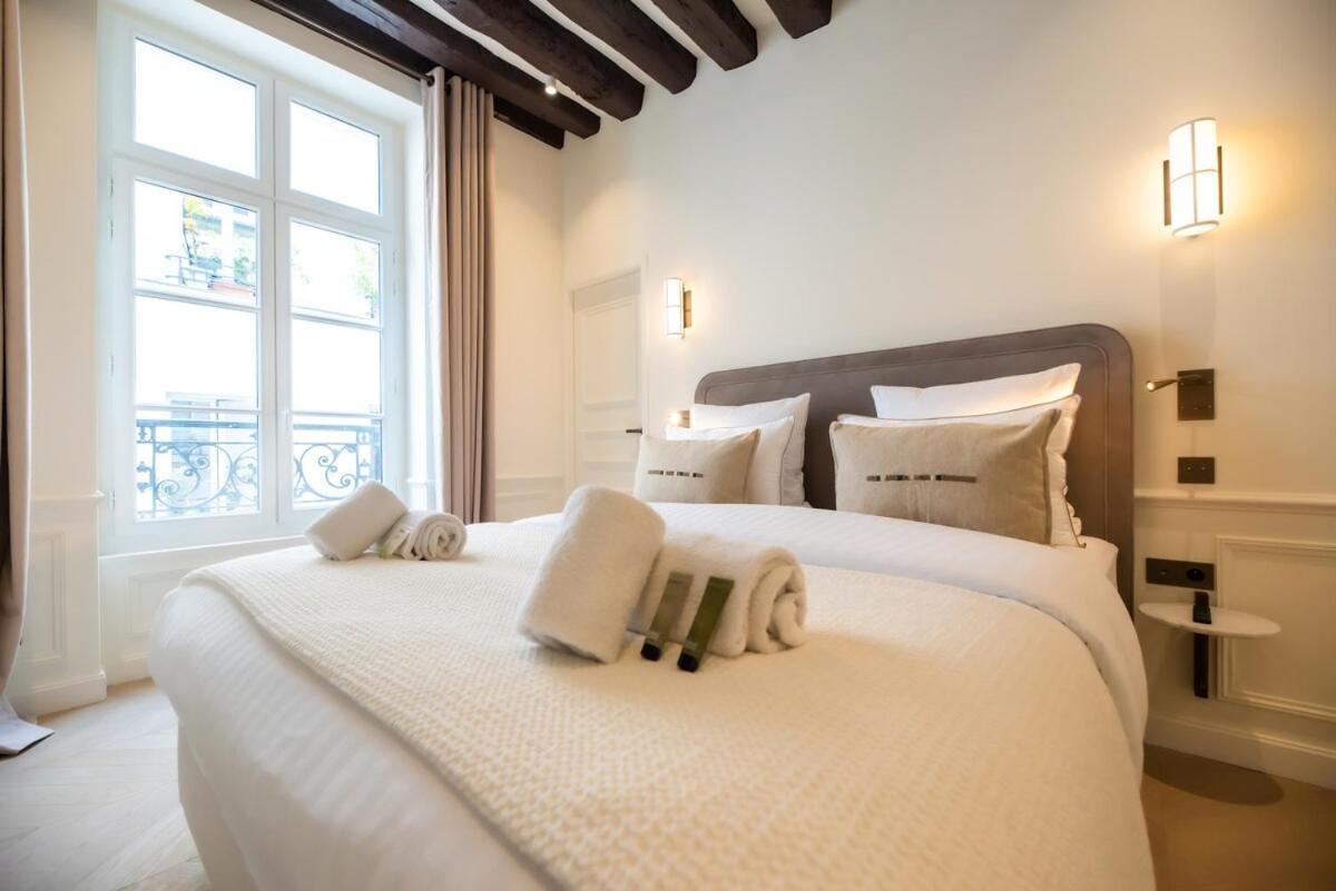 De Luxe D'une Pres Du Louvre Ii Apartment Paris